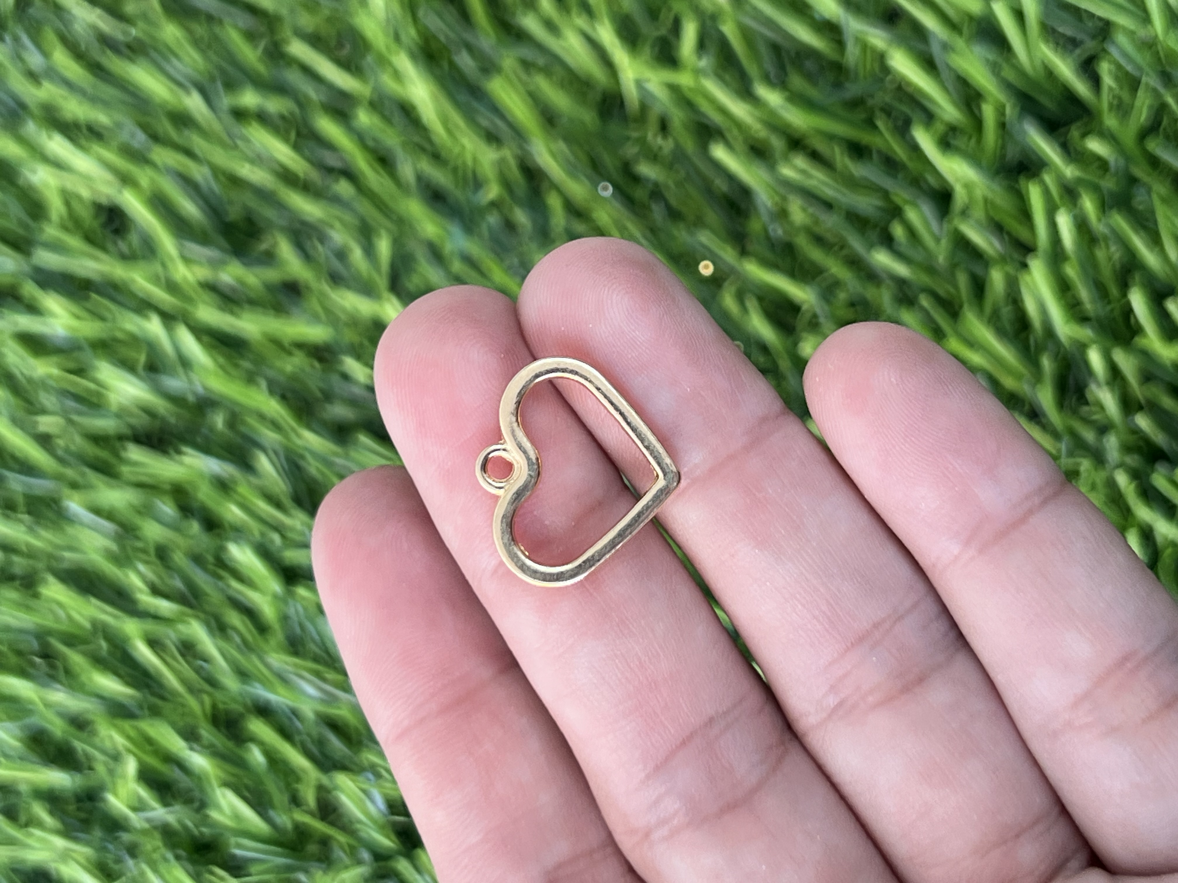 Bisel Corazon Tradicional 20x15mm Dorados