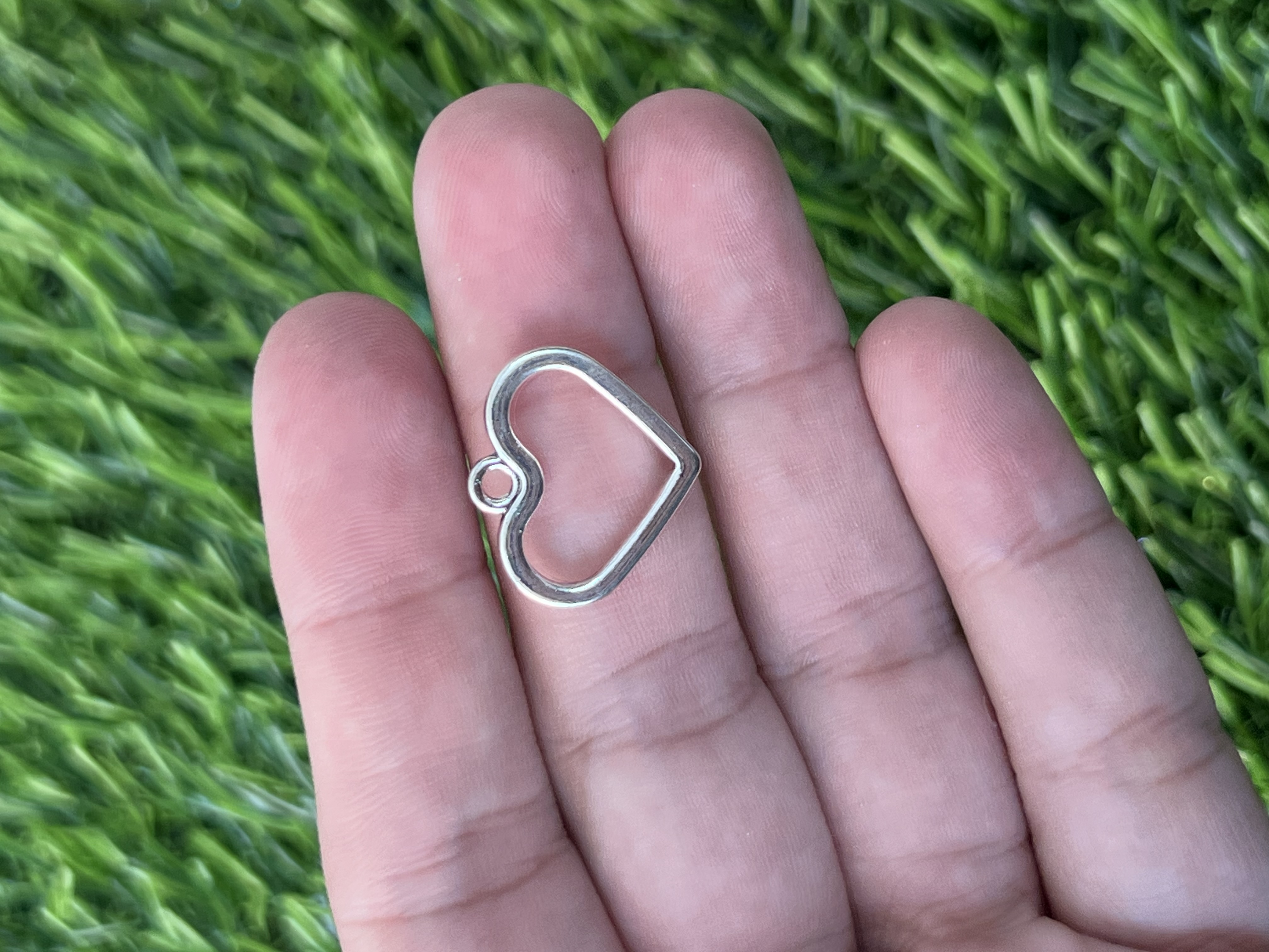 Bisel Corazon Tradicional 20x15mm Plateados