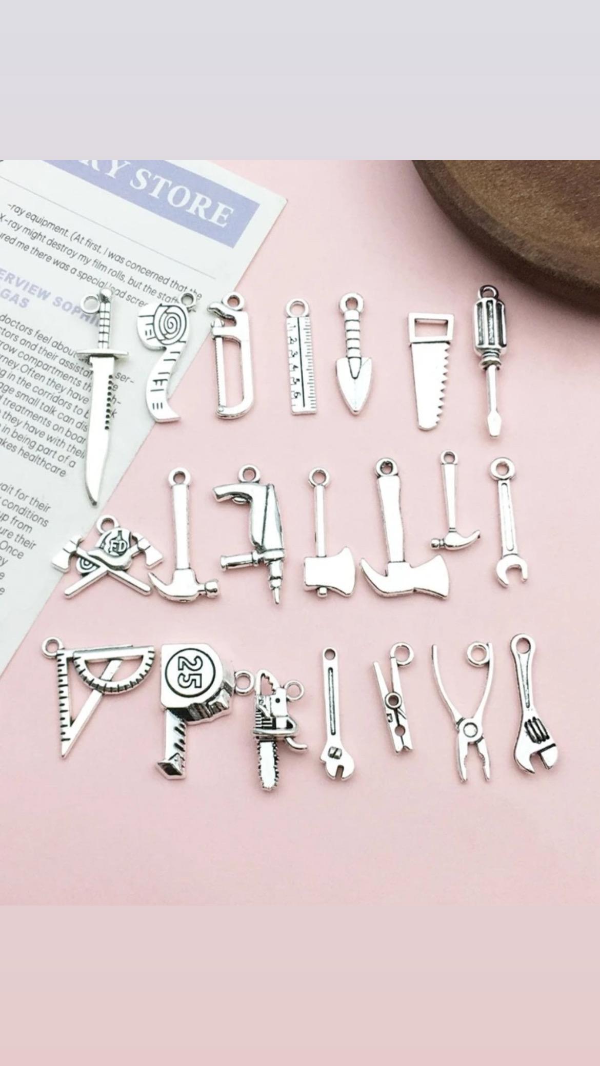 Dijes Herramientas Caballero X20