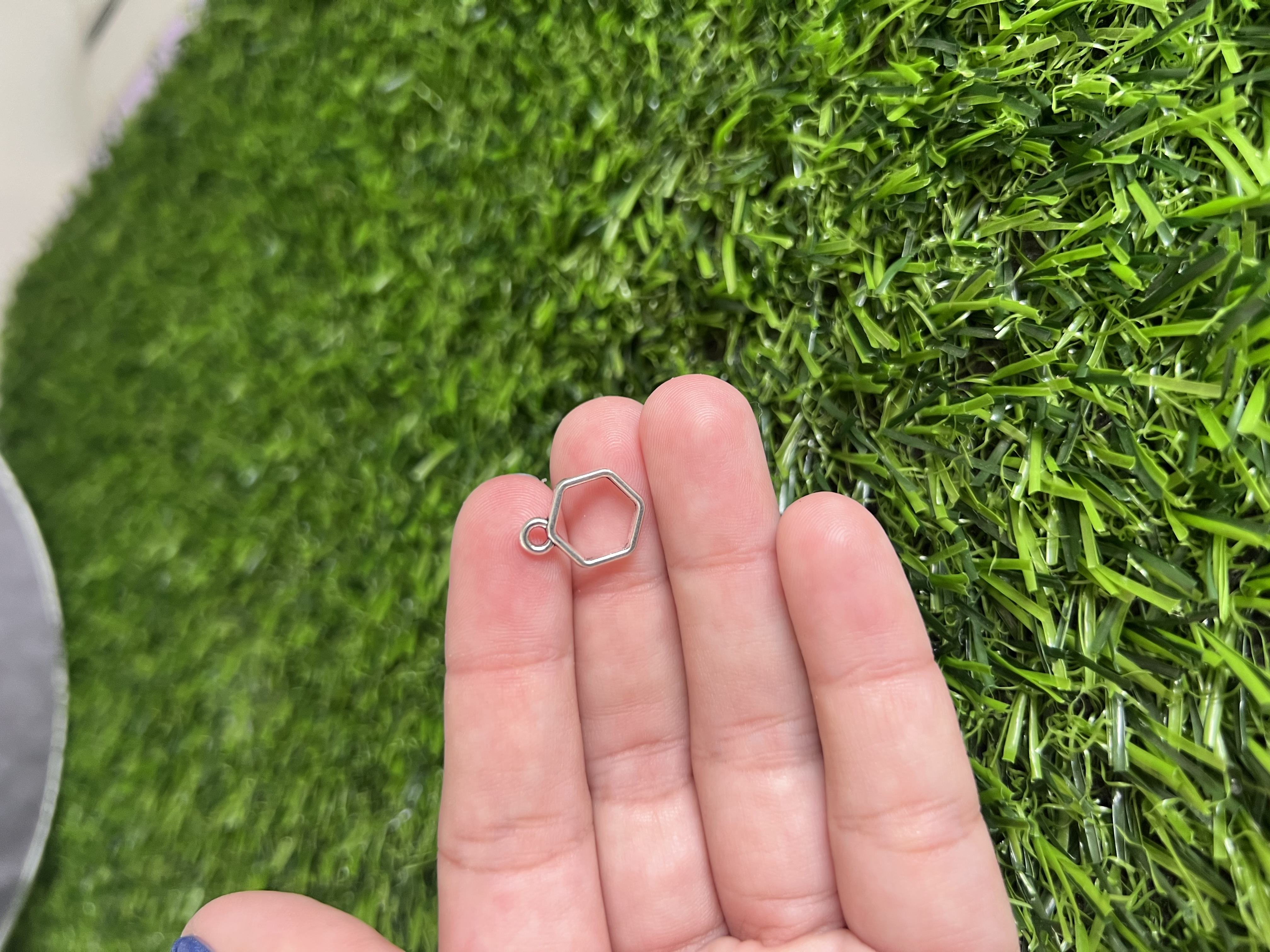 Bisel Mini Hexagono Plateado