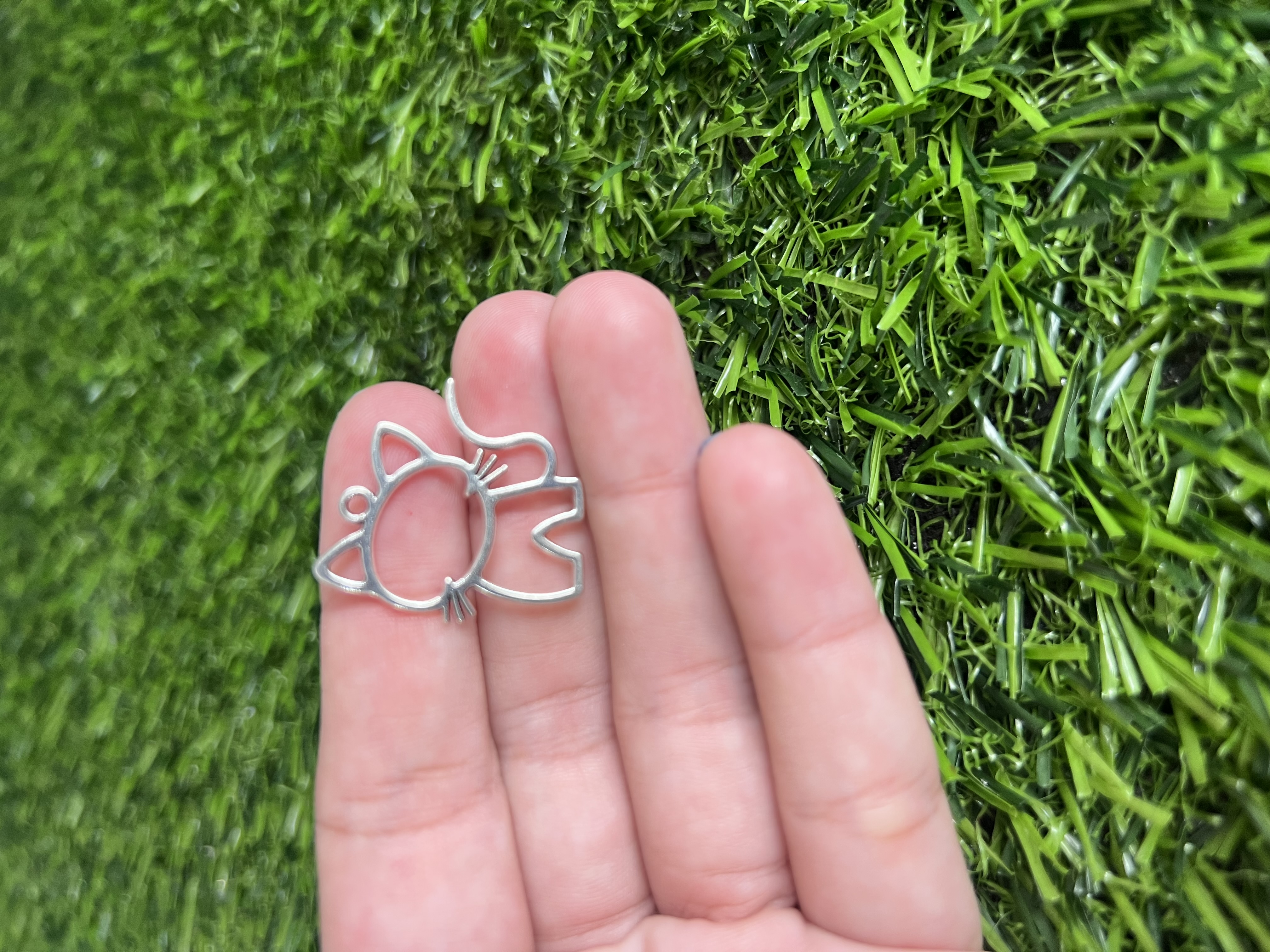 Bisel Gato Con Cuerpo Plateado