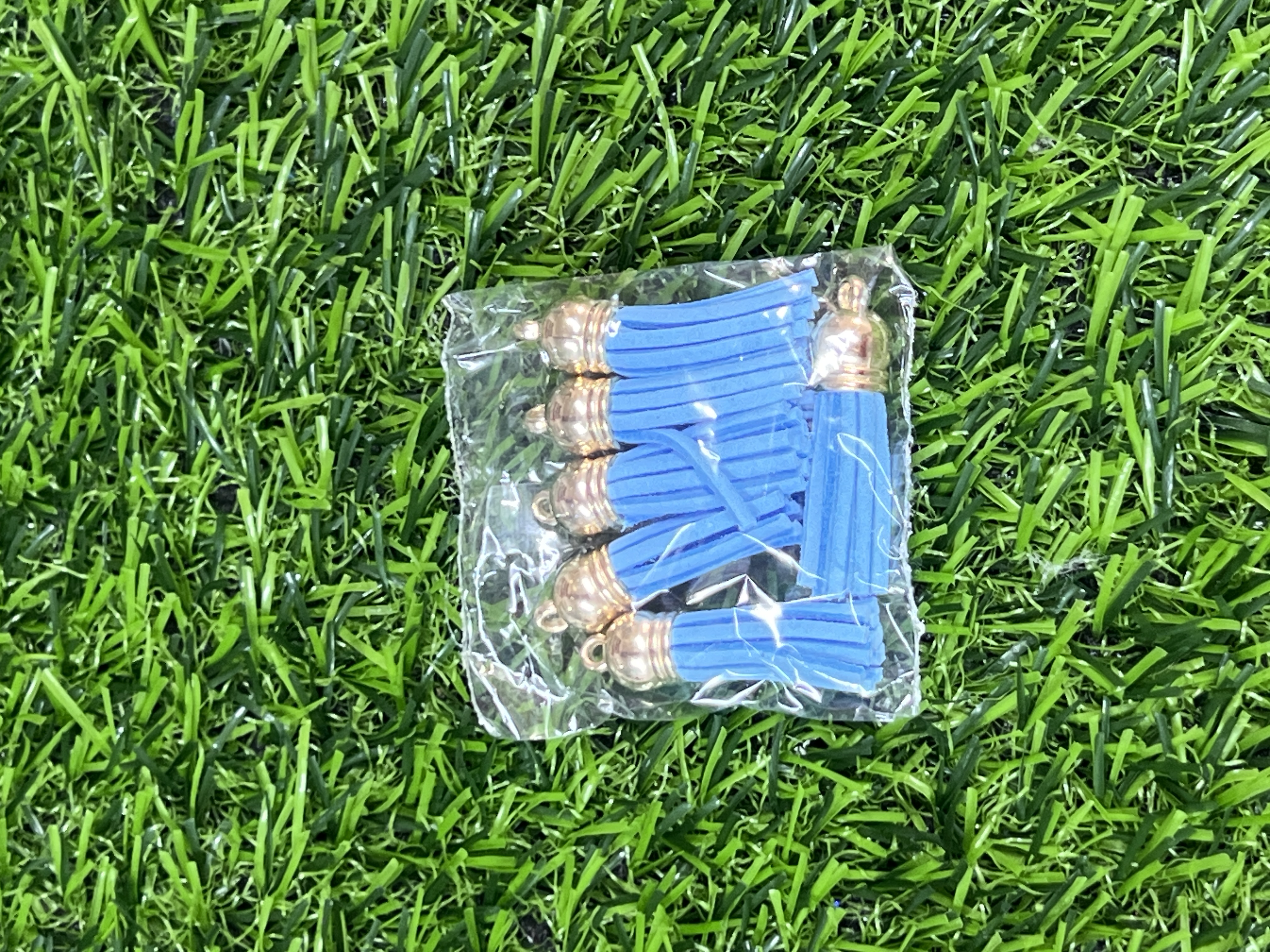 Borlas De Cuerina Tapa Dorada Color Azul Celeste