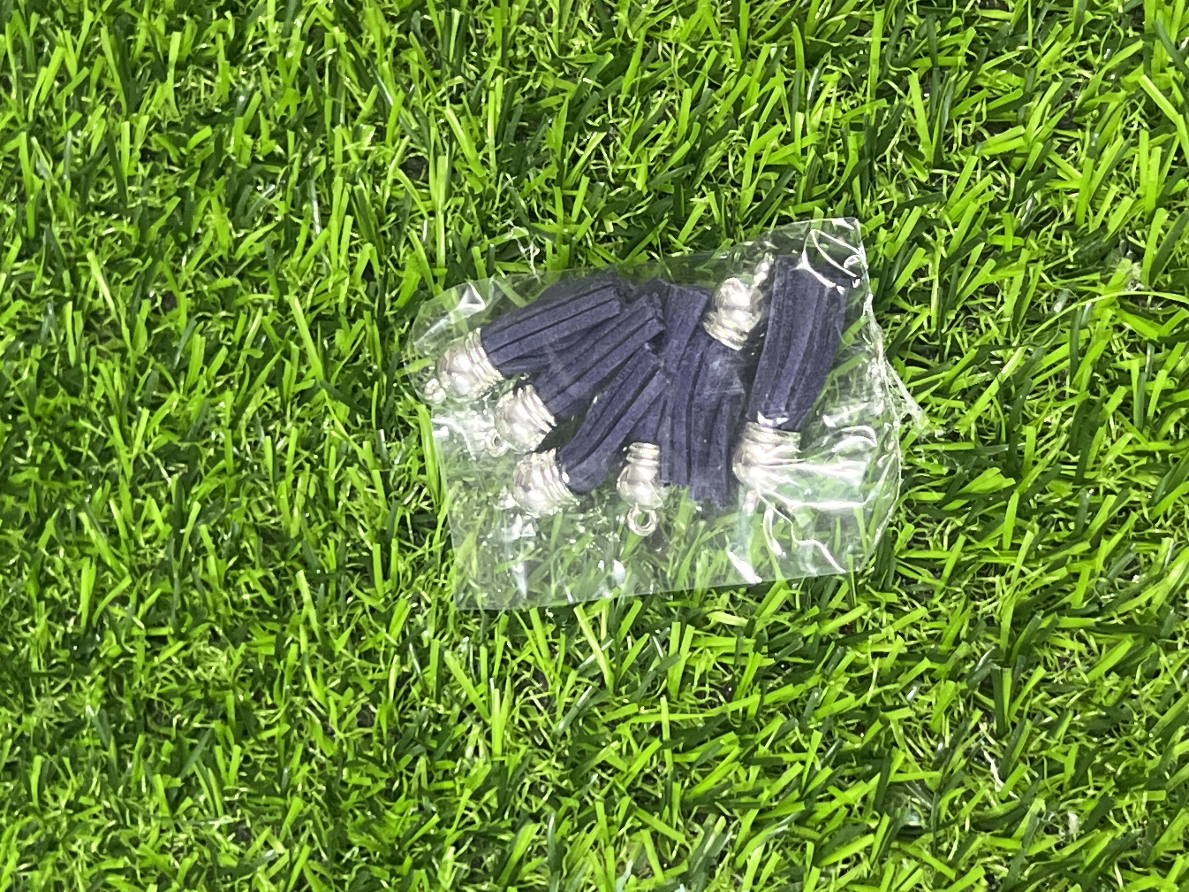 Borlas De Cuerina Tapa Plateada Color Azul Marino Profundo