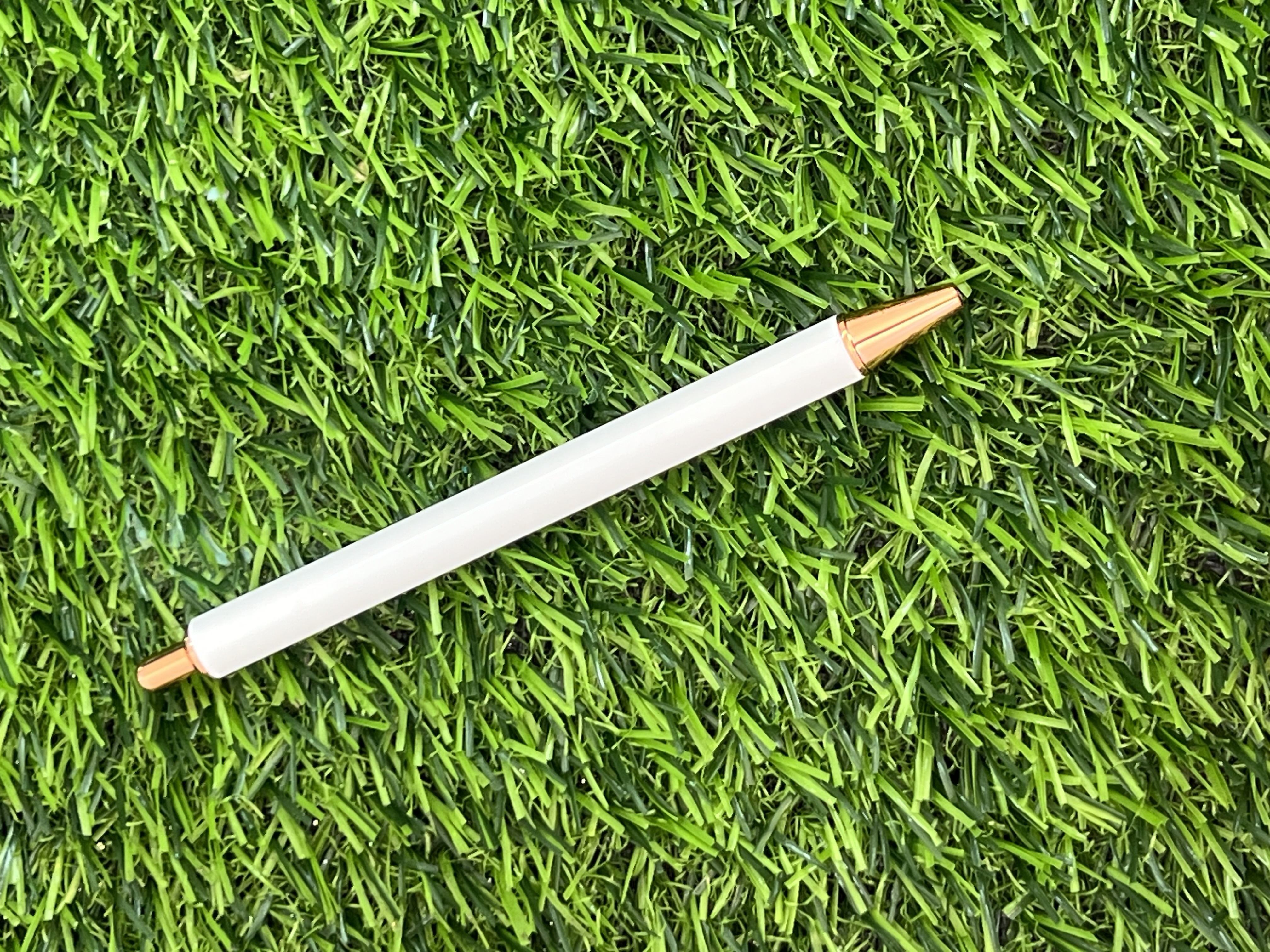 Boligrafo Blanco Punta Dorada